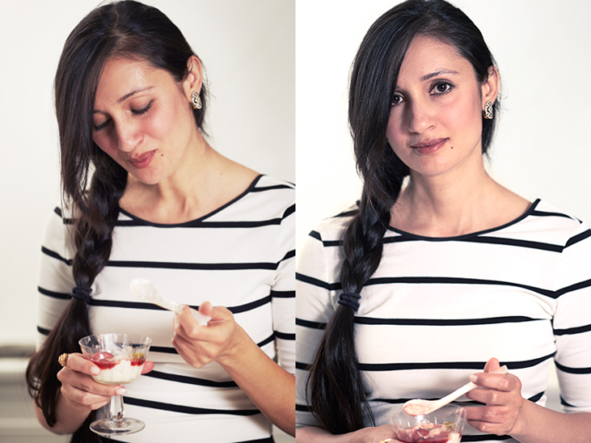 Kennenlern-Dienstag – Shayma Saadat von Spice Spoon 2 Shayma Saadat von The Spice Spoon, lächelnd in ihrer Küche mit Gewürzen und frischen Zutaten, die ihre Leidenschaft für das Kochen symbolisieren.