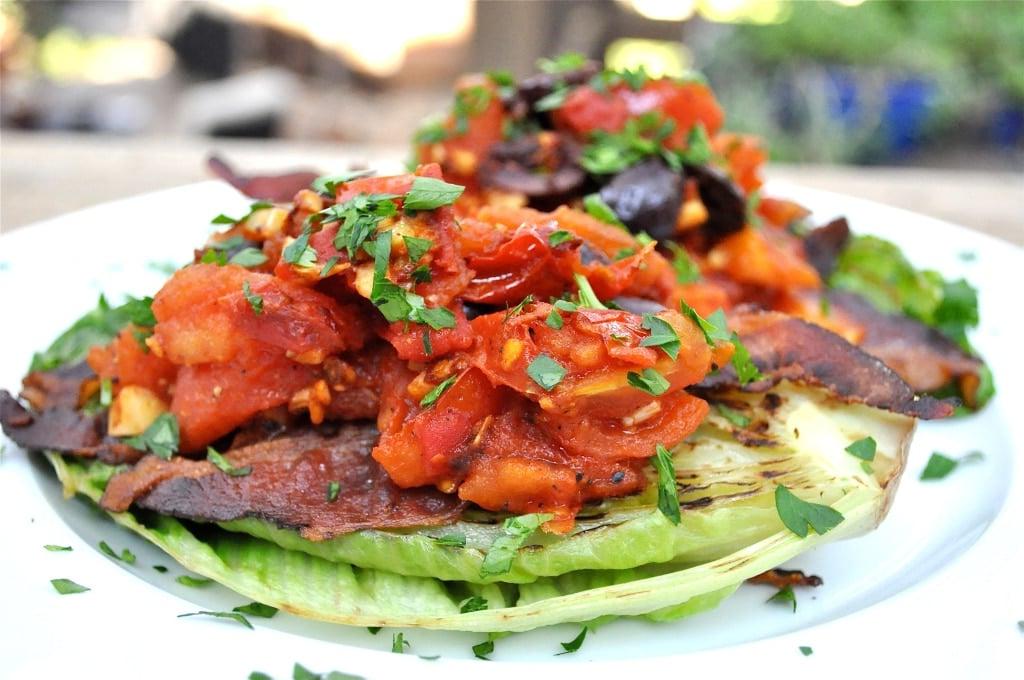 paleo gegrillter römersalat und specksalat