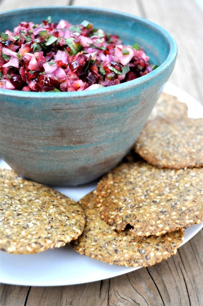 Frische Preiselbeer-Salsa in einer Schüssel