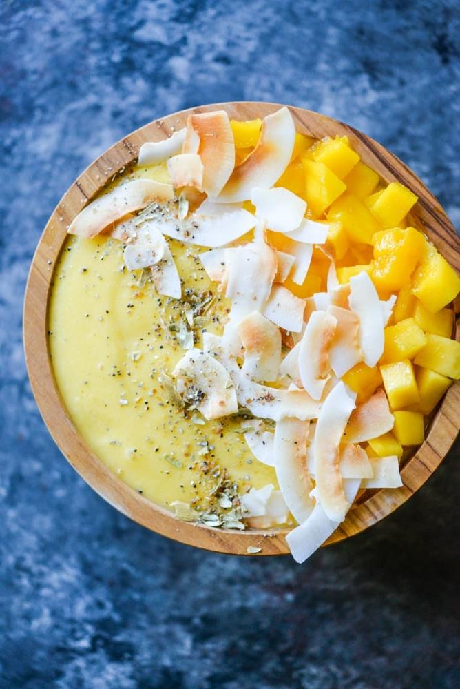 DIY Eifreies Frühstück Mango Lassi Smoothie Bowl