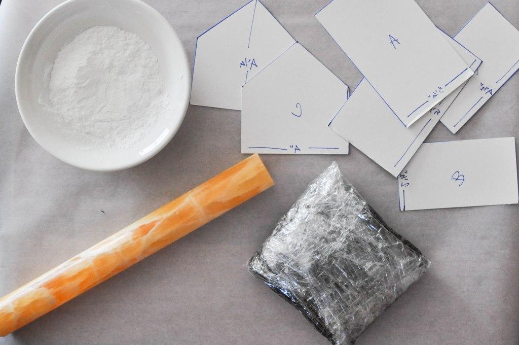 Paleo Lebkuchenhaus 40 Mise en Place für das Ausrollen des Lebkuchenteigs
