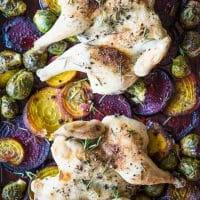 Flachgegrilltes Hähnchen vom Backblech Abendessen