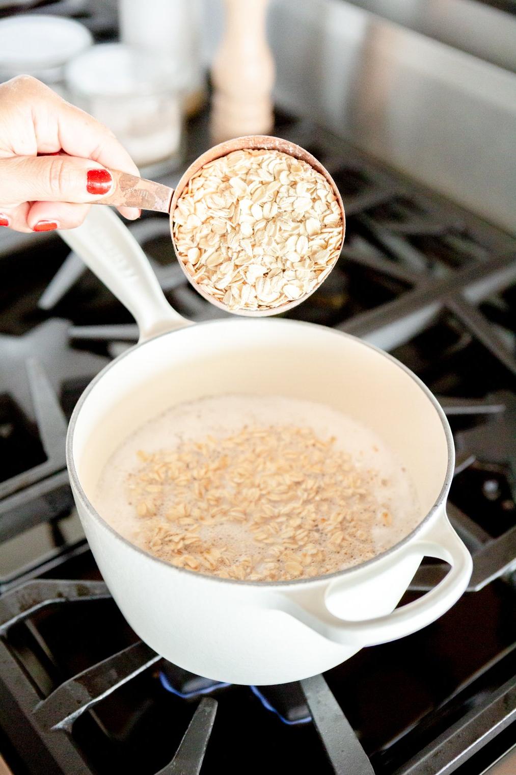 220413_Stovetop Rolled Oats-09 220413_Stovetop Rolled Oats-09