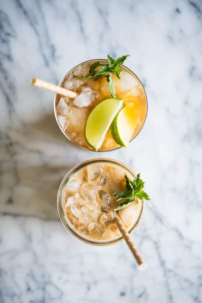 minz-eiskaffee und texas eistee mit minz-sirup zubereitet