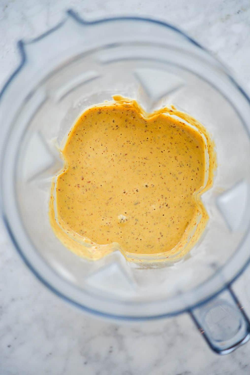 211022_Protein Pancakes-2 Protein-Pancake-Zutaten, nachdem sie gemischt wurden.