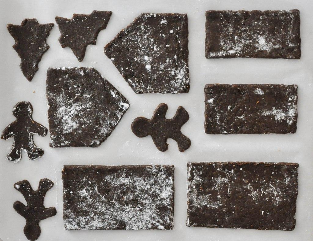 Paleo Lebkuchenhaus 56 Lebkuchenteile im Ofen backen