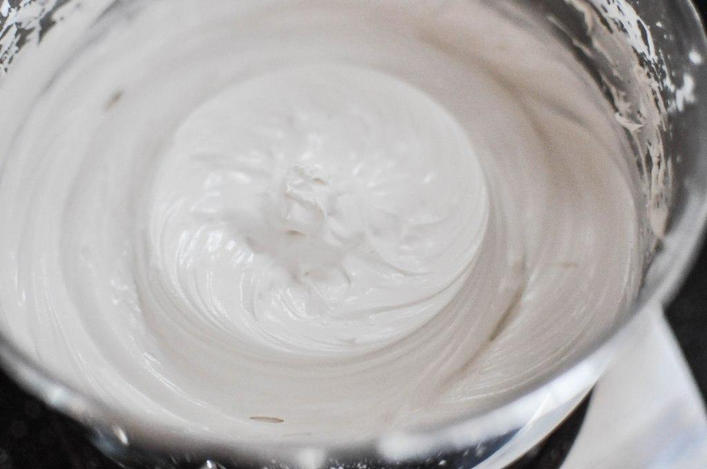 Paleo Lebkuchenhaus 69 Royal Icing zum Färben in einer Schüssel