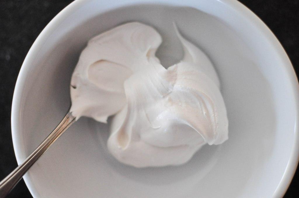 Paleo Lebkuchenhaus 70 Vorbereitung eines Spritzbeutels mit Tülle