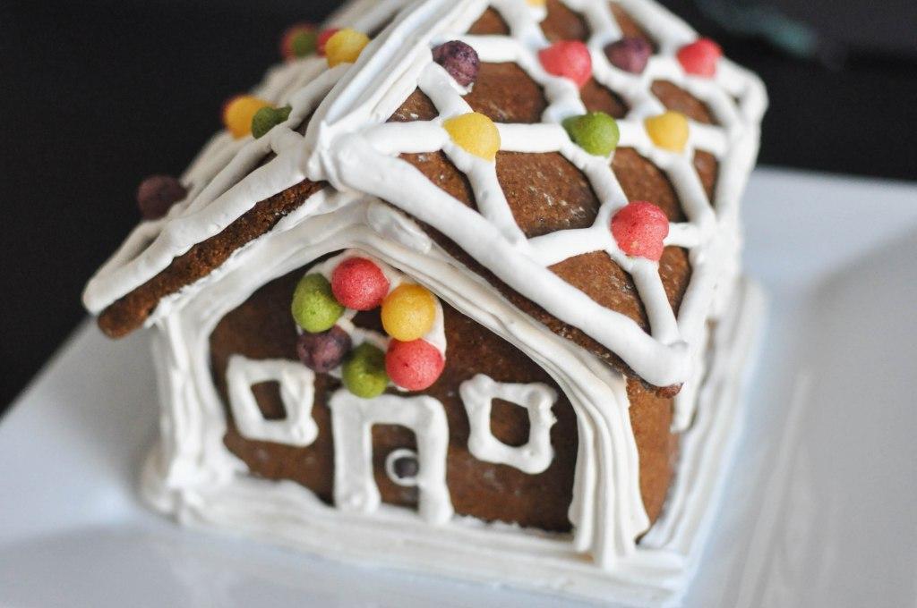 Paleo Lebkuchenhaus 94 Nahaufnahme des Lebkuchenhauses