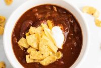 Easy Slow Cooker Vegetarian Chili