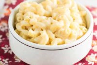 Robust Sharp Cheddar Mac and Cheese