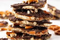 Holiday Pretzel Crunch