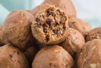 Chocolate Protein Energy Bites