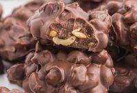 Slow Cooker Chocolate Peanut Clusters