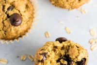 Chewy Oatmeal Chocolate Chip Cookie Muffins