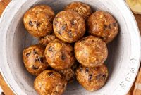 Banana Bread Energy Bites