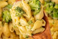 Creamy Broccoli Mac and Cheese