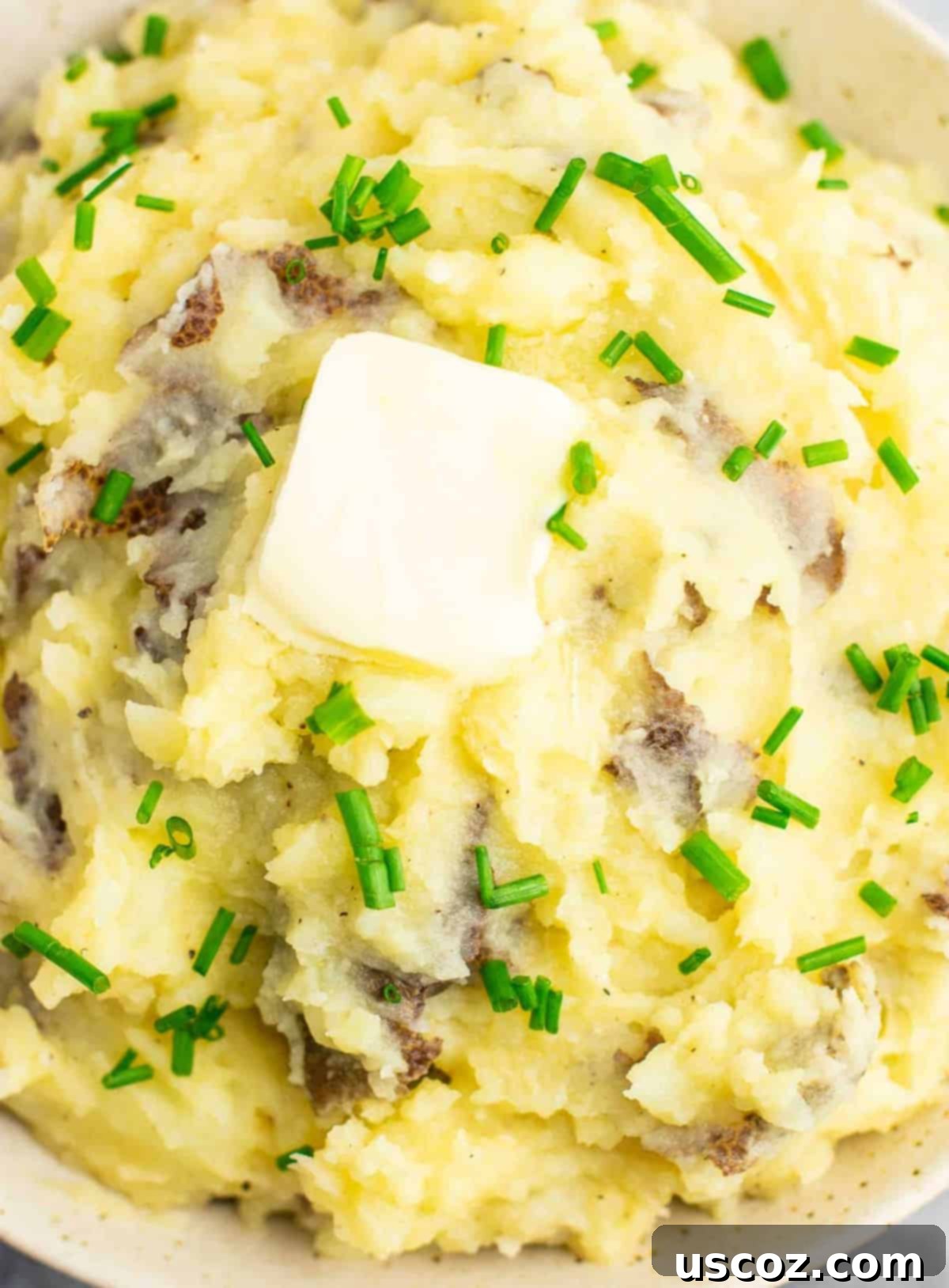25 Incredible Vegan Recipes 26 best vegan mashed potatoes recipe with almond milk. This is so easy and tastes amazing! We make this recipe every year. #thanksgiving #vegan #vegetarian #mashedpotatoes #veganthanksgiving #thanksgivingrecipe #veganmashedpotatoes