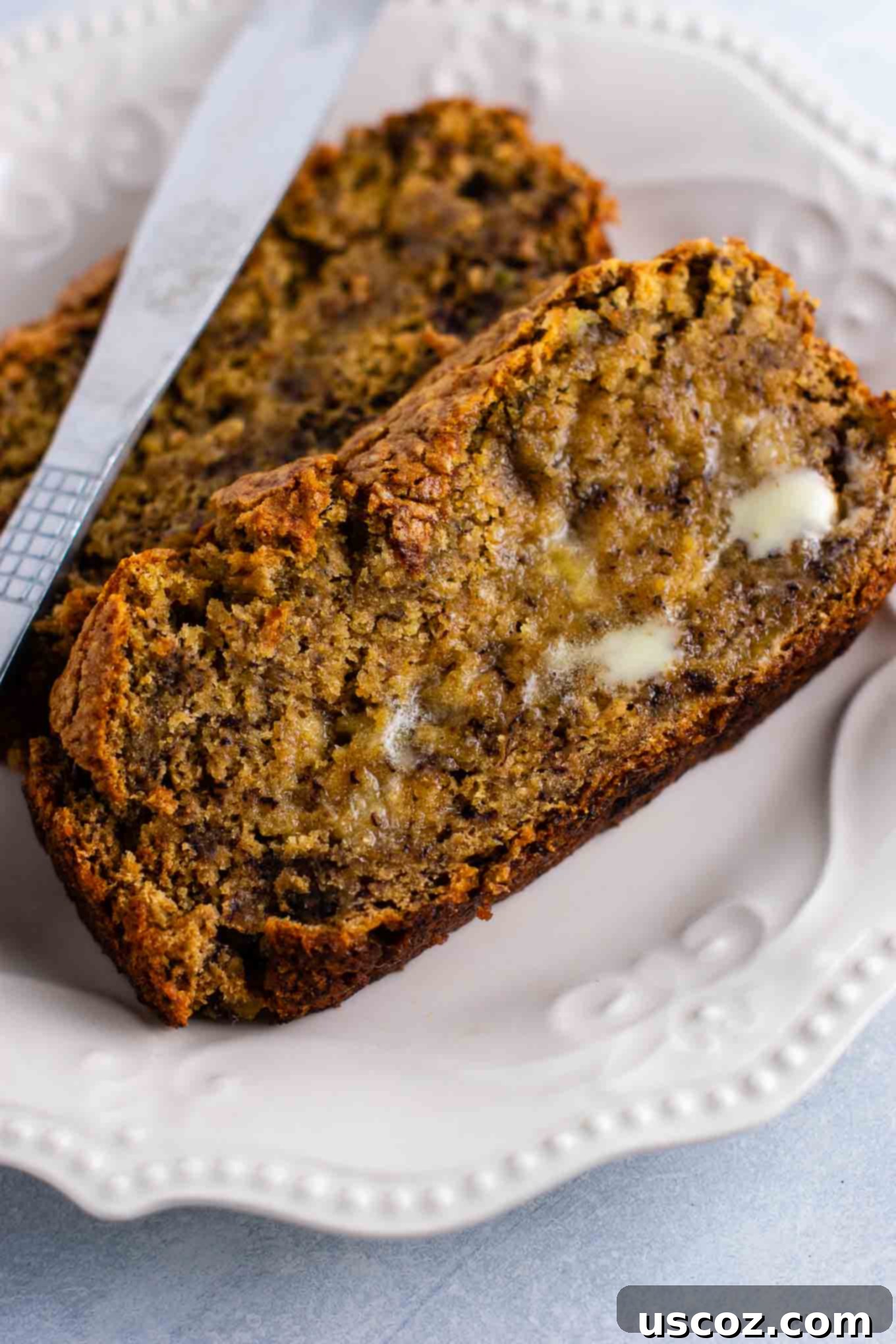 Vegan banana bread recipe – so easy to make and tastes delicious! #vegan #bananabread #veganrecipe #dairyfree #veganbreakfast
