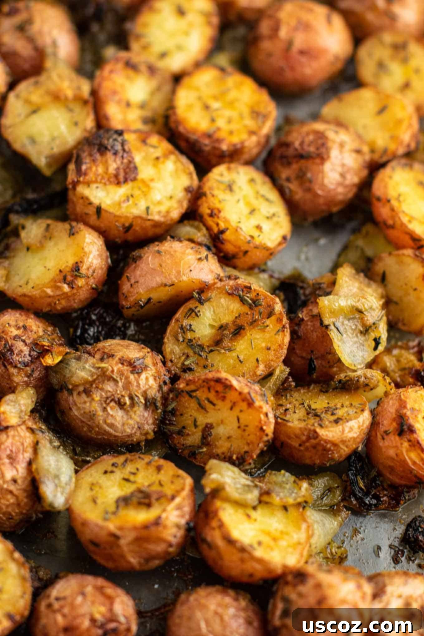 Caramelized Onion and Potato Medley 4 Easy roasted potatoes and onions: a delicious and versatile side dish for any meal.