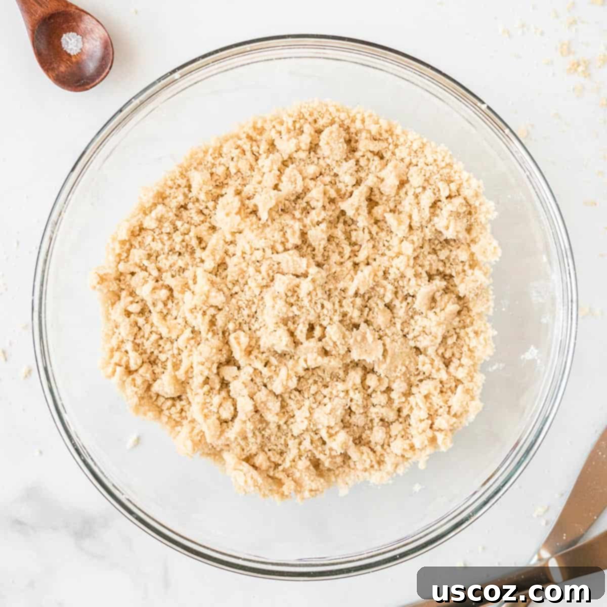 Cinnamon Apple Crumble Bars 6 Bowl of crumb topping mixture ready for apple crisp bars