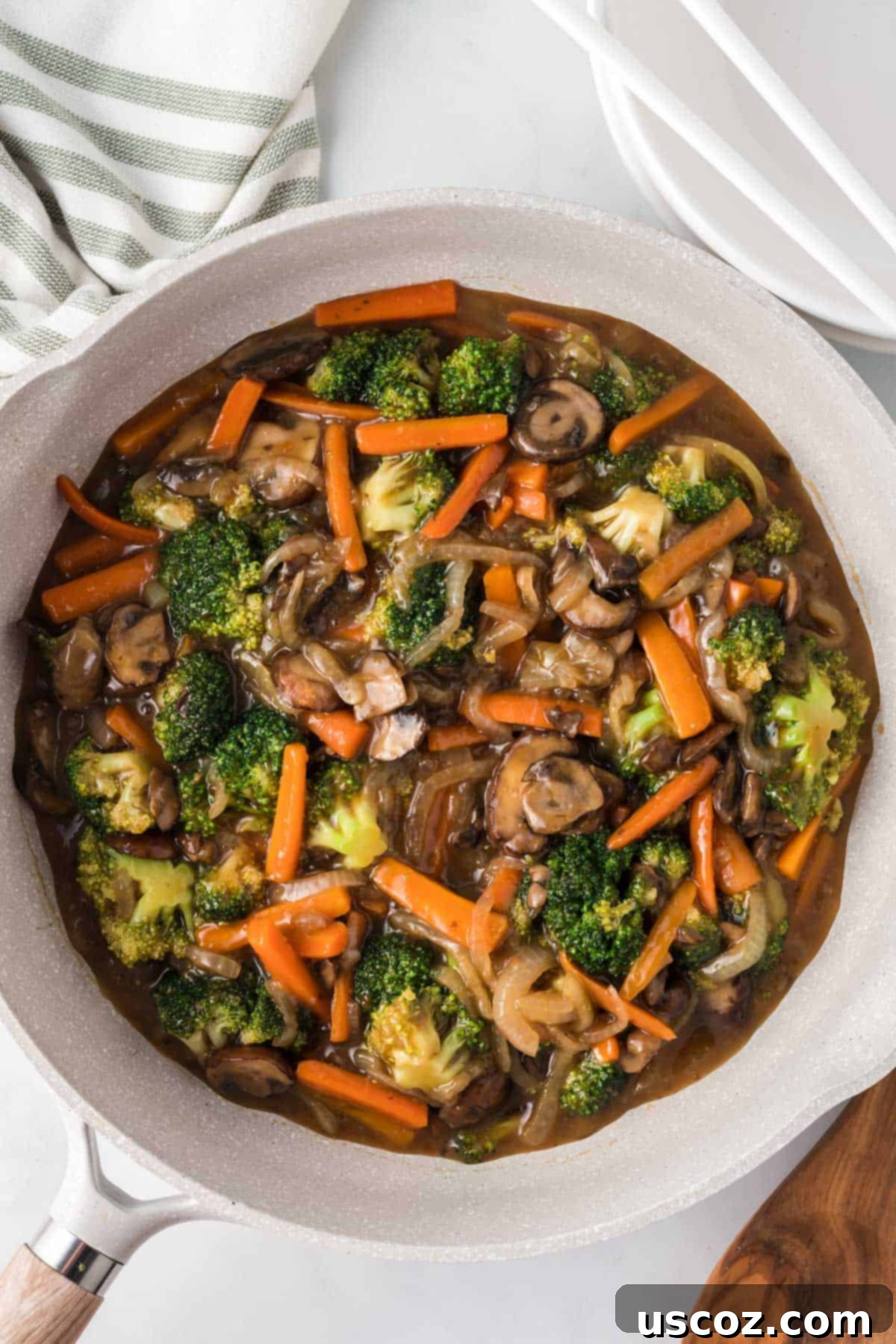 Sizzling Teriyaki Harvest 8 skillet with teriyaki vegetables