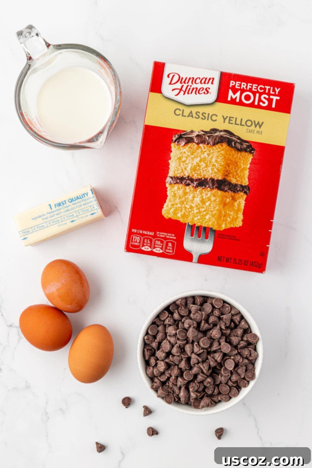 Bakery-Style Chocolate Chip Muffins from a Box 4 ingredients to make cake mix chocolate chip muffins