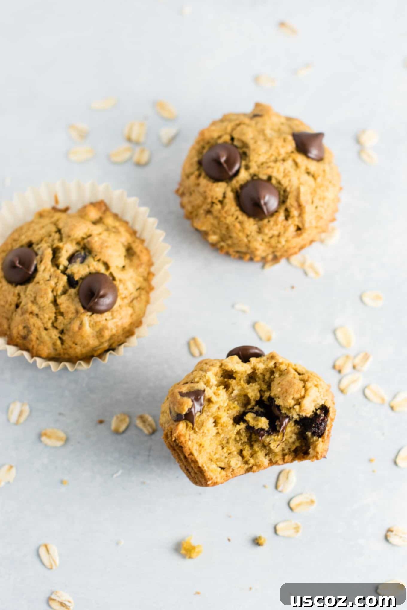Chewy Oatmeal Chocolate Chip Cookie Muffins 7 Oatmeal chocolate chip cookie muffins - breakfast that tastes like dessert! #chocolatechipmuffins #healthy #breakfast #wholewheat #oatmealchocolatechip