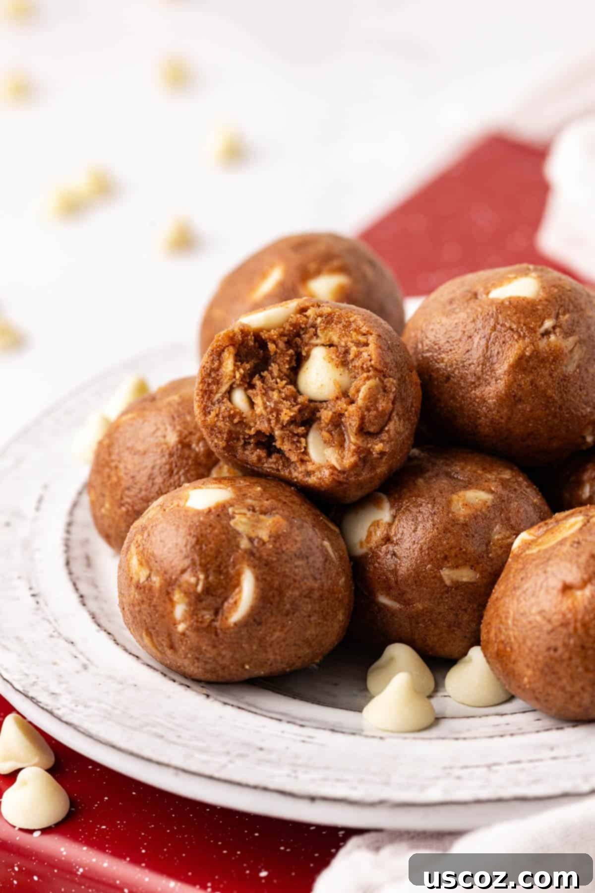 Gingerbread Fuel Bites 2 gingerbread energy bites