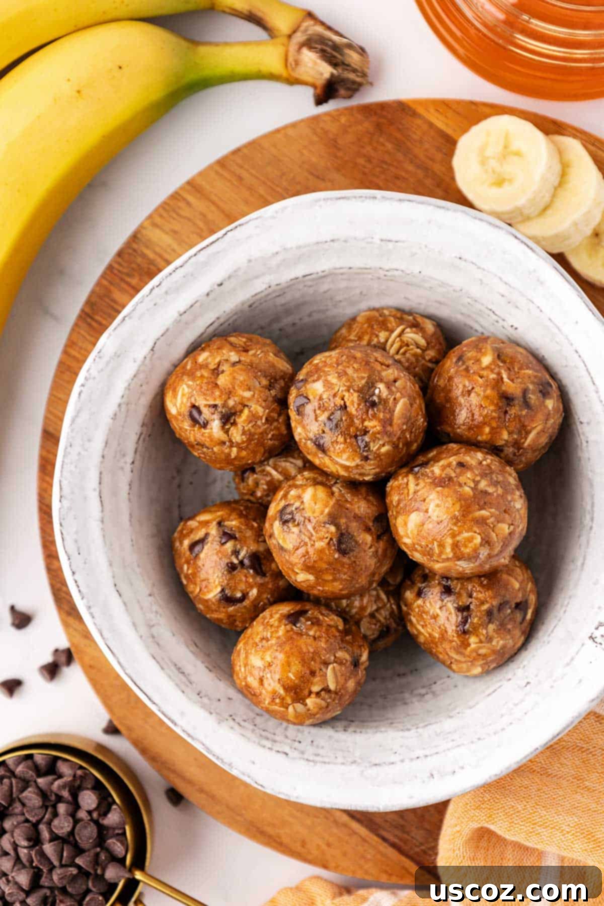 Banana Bread Energy Bites 2 Delicious no-bake banana bread energy bites on a plate