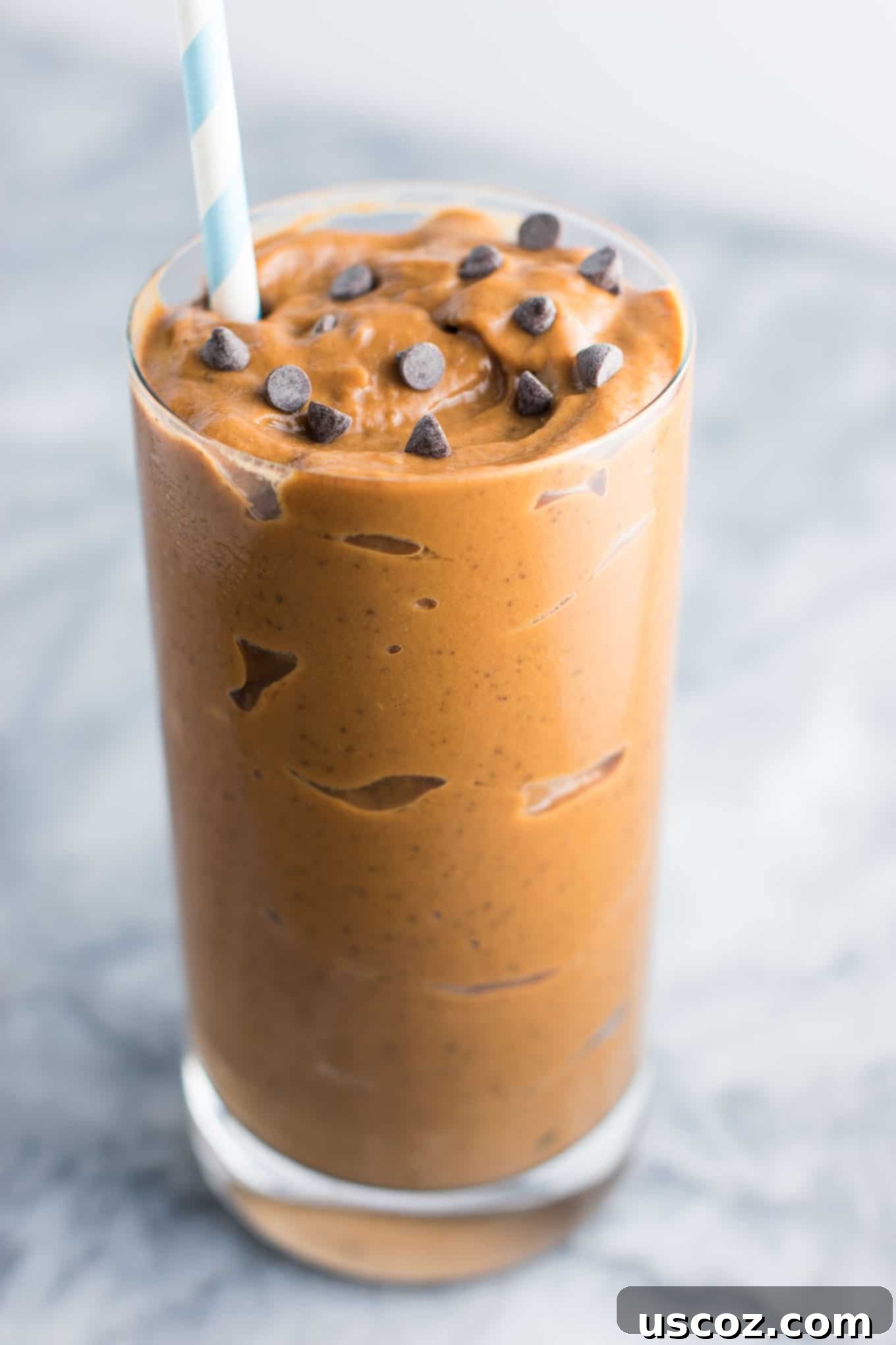 Guilt Free Chocolate Bliss 6 Healthy chocolate milkshake recipe made with just 5 ingredients. You won't believe the secret ingredient that makes it so creamy!