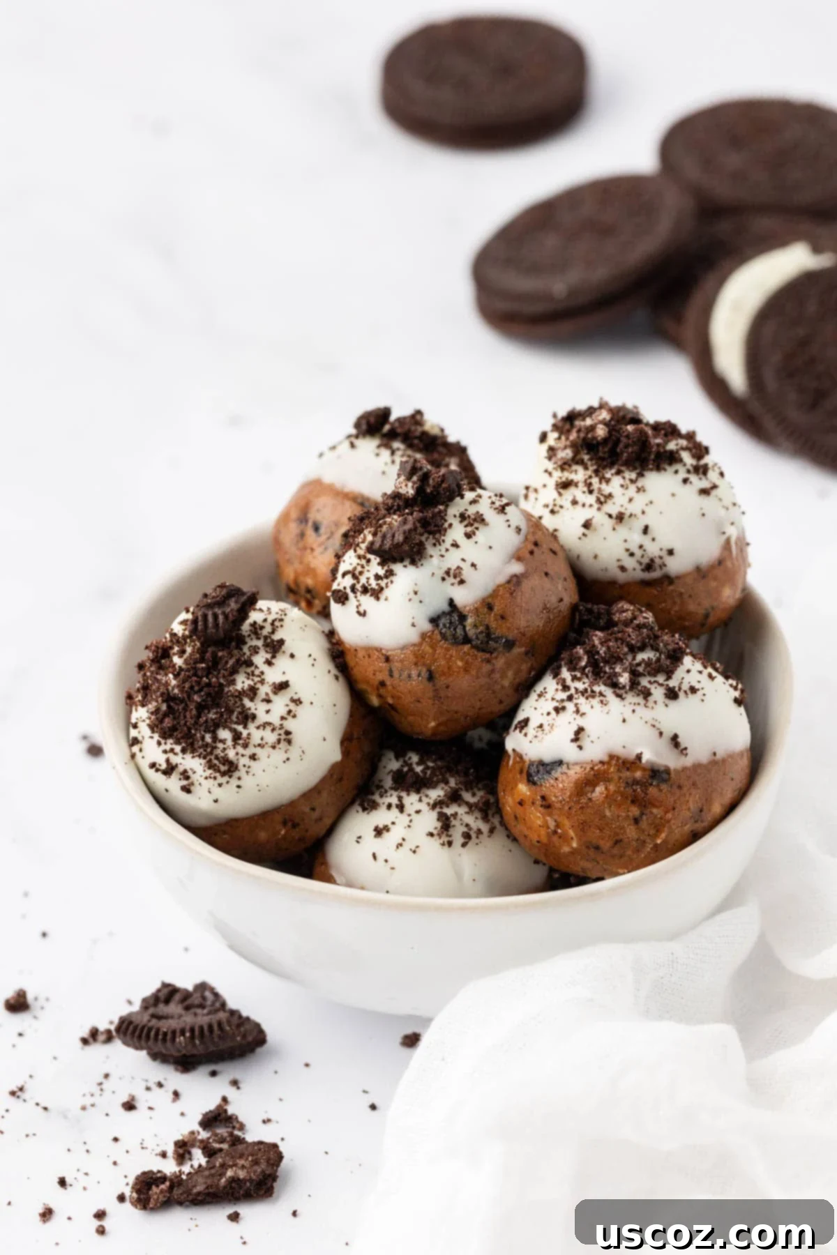 Cookies and Cream Protein Balls 2 cookies and cream protein balls