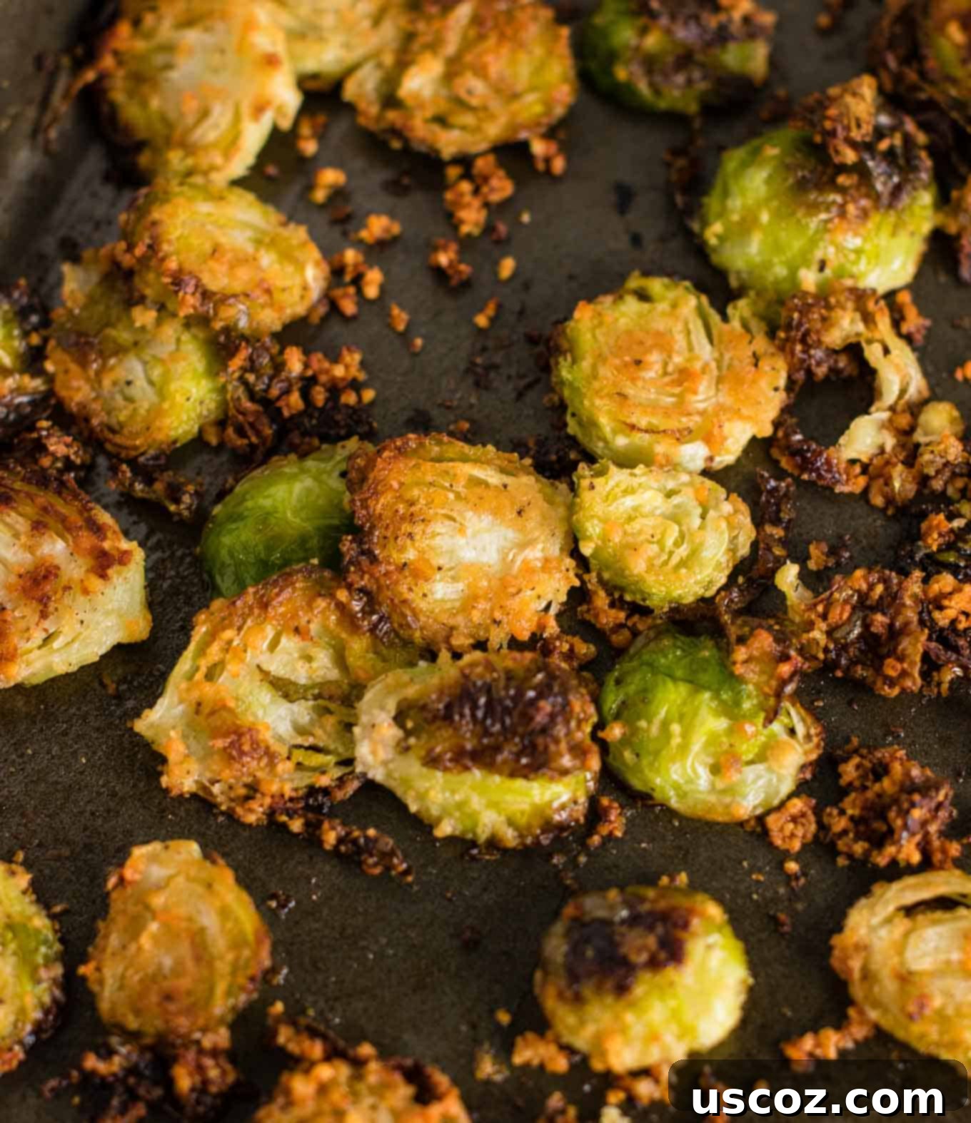 Sprout Leaf Crisps 4 roasted brussel sprouts chips - these are so good I could eat the whole pan myself! #brusselsprouts #brusselsproutchips #dinner #sidedish #vegetarian