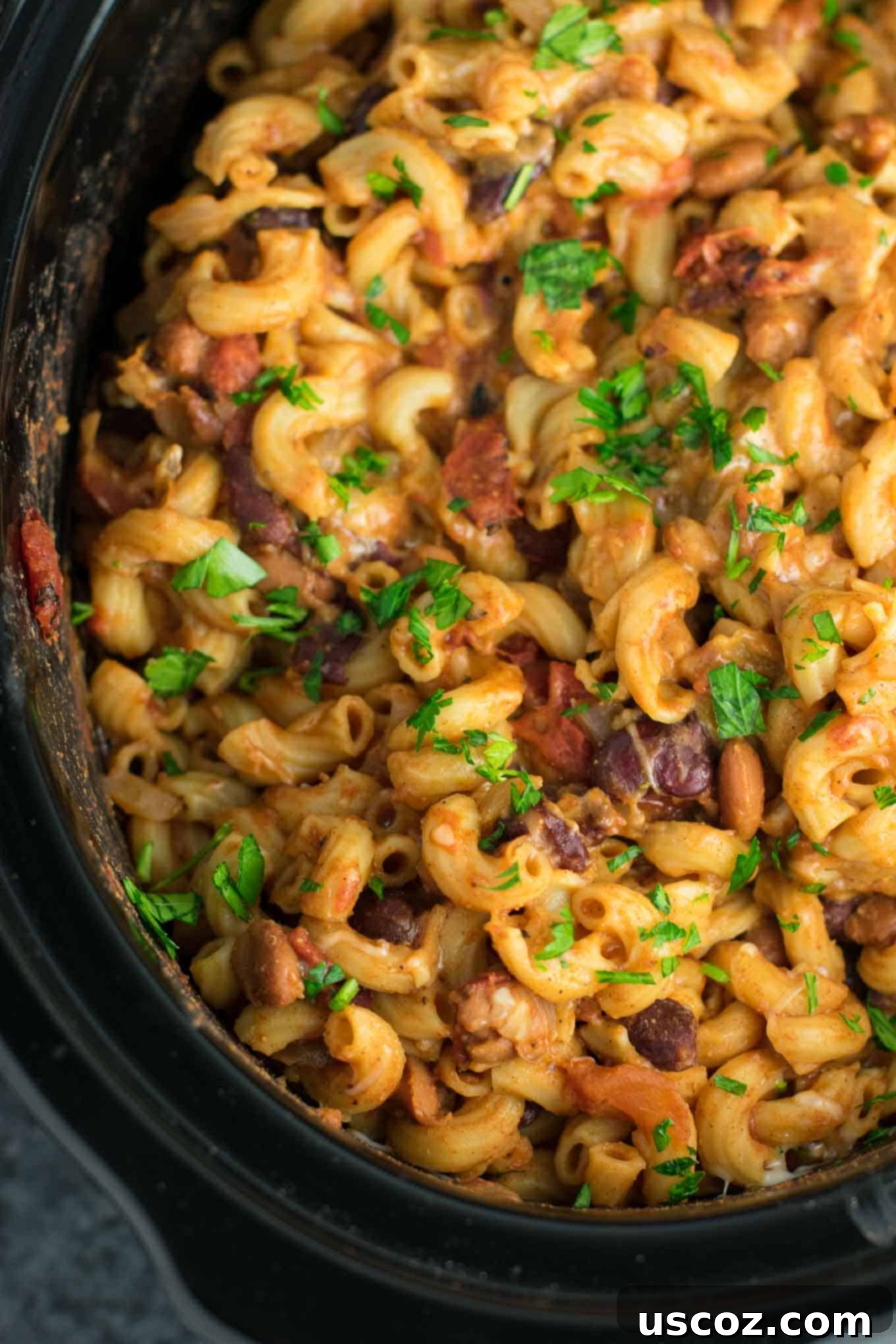 Crock Pot Pasta: Does It Actually Work? 11 Delicious slow cooker pasta, specifically a hearty chili mac, ready to serve.