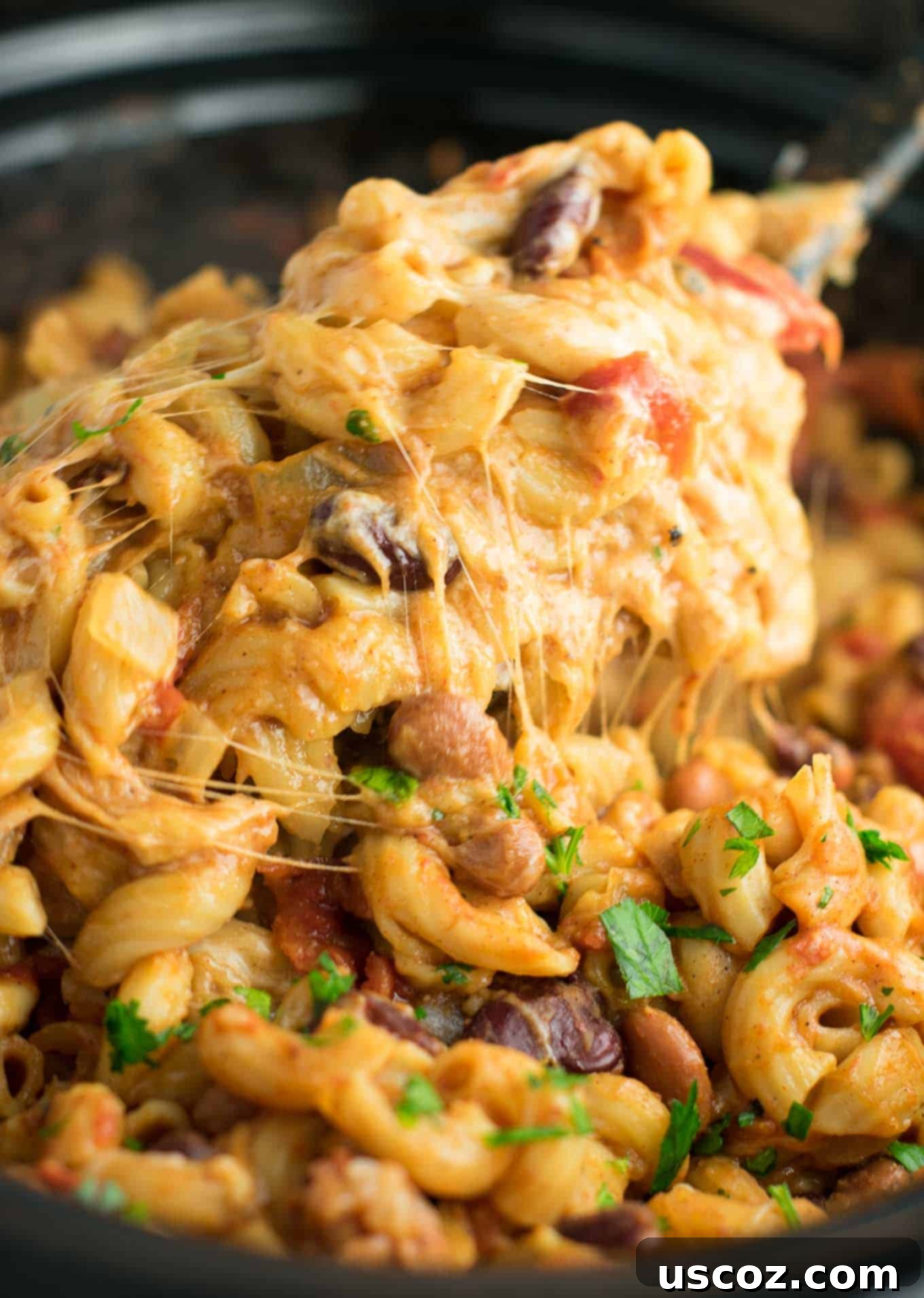 Crock Pot Pasta: Does It Actually Work? 12 This Slow Cooker Vegetarian Chili Mac Recipe is made entirely in the crockpot, including the noodles! A super easy vegetarian crockpot recipe to feed a crowd.
